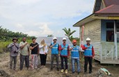 Perdana, PLN UP3 Dumai Revitalisasi Sekolah Melalui Penyalaan Listrik Panel Surya di SDN 025 Batu Teritip