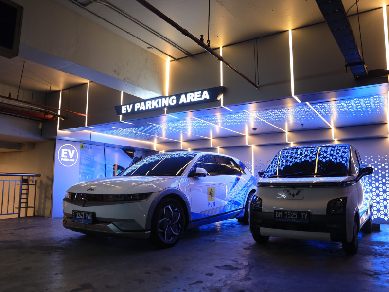 Khusus Bagi Pengguna Mobil Listrik, PLN dan Mal SKA Hadirkan _EV Parking Area_ Pertama di Pekanbaru