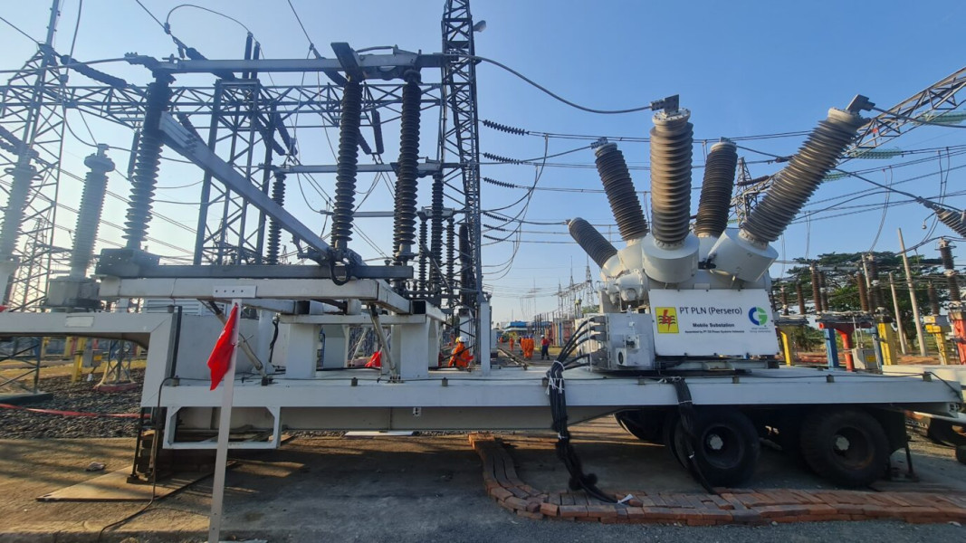 Tingkatkan Infrastruktur Kelistrikan, PLN UID RKR dan PLN MCTN Relokasi Gardu Induk Mobile 1x20 MVA dari Gresik ke Tandun Rokan Hulu