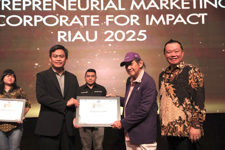 PLN Raih Penghargaan Entrepreneurial Marketing Corporate for Impact 2025 di Pekanbaru
