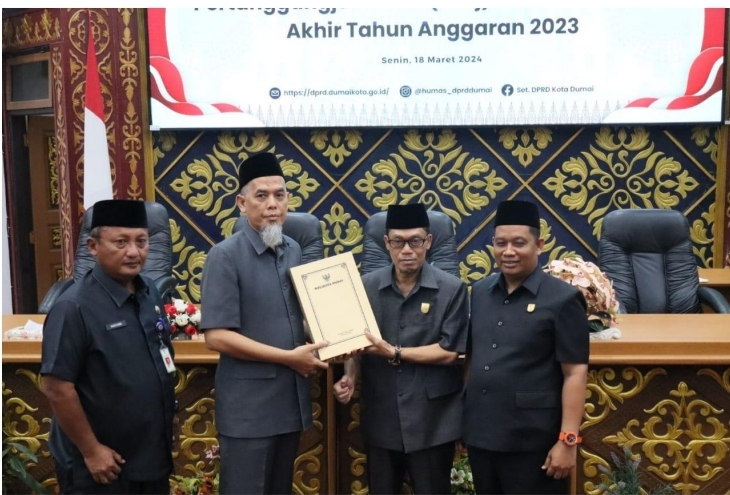 DPRD Dumai Gelar Rapat Paripurna, Walikota Dumai Sampaikan LKPj  Akhir TA 2023