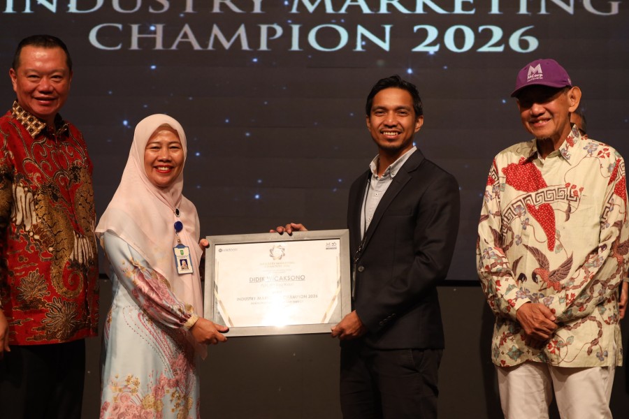 Perkuat Transformasi Layanan, PLN UID Riau dan Kepri Raih Penghargaan Riau Industry Marketing Champion 2026