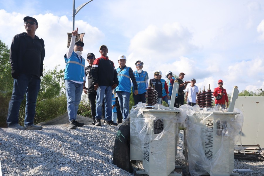 Menembus Hutan Sagu dan Anak Sungai, PLN Percepat Hadirkan Terang di Pelosok Meranti