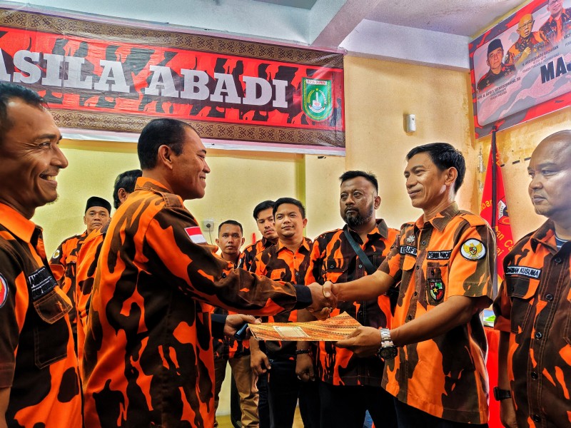 Edi Taufik (Acil) Terima Mandat SK Sebagai Ketua PAC Pemuda Pancasila Dumai Timur